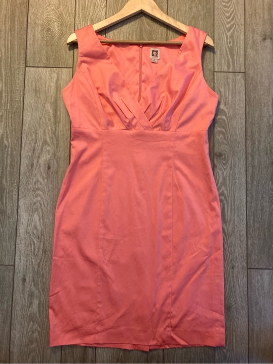 Anne Klein Dresses & Skirts - Anne Klein Coral Sleeveless Sheath Dress